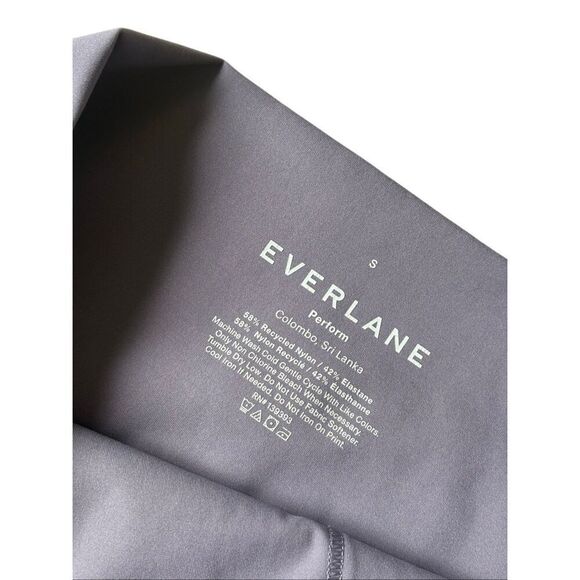 Everlane The Perform Biker Shorts size S Plum Purple Athletic - Picture 4 of 9